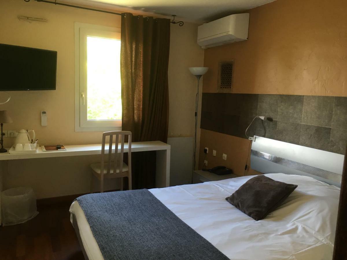 La Roseliere Hotel แซงต์-ก็องแต็ง-ฟัลลาวิเยร์ ภายนอก รูปภาพ